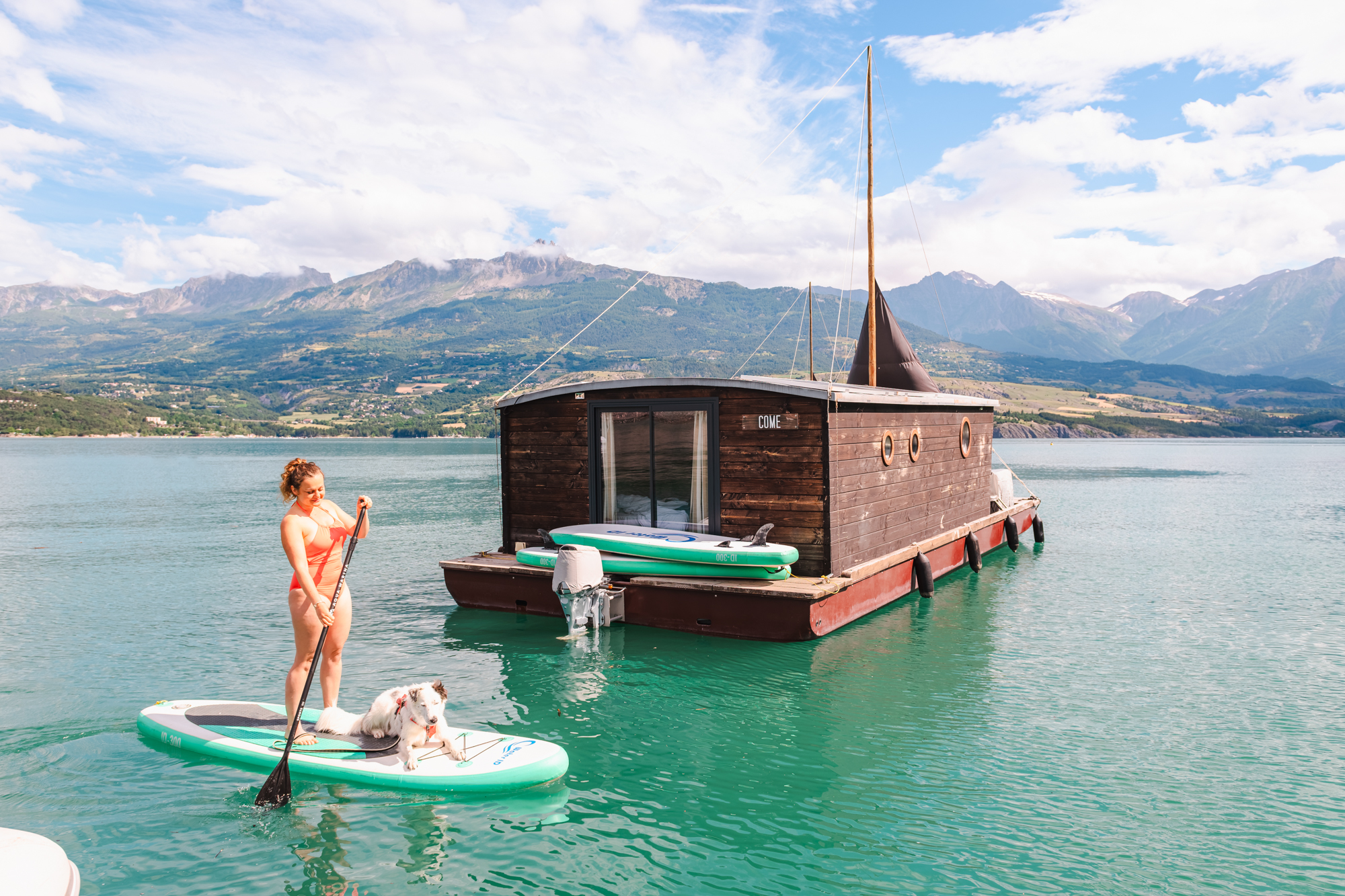 toues cabanées du lac de serreponcon - été dans les hautes alpes